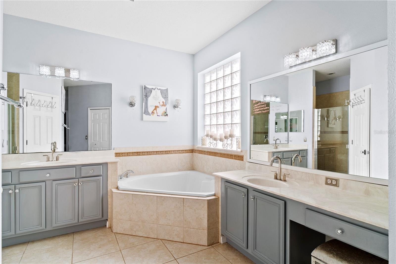 VINEYARDS SUB - Residential