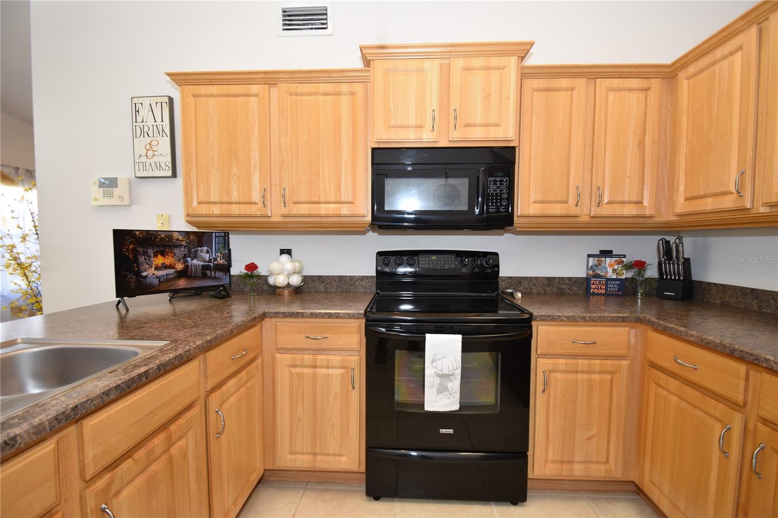 PINE LAKES - Residential