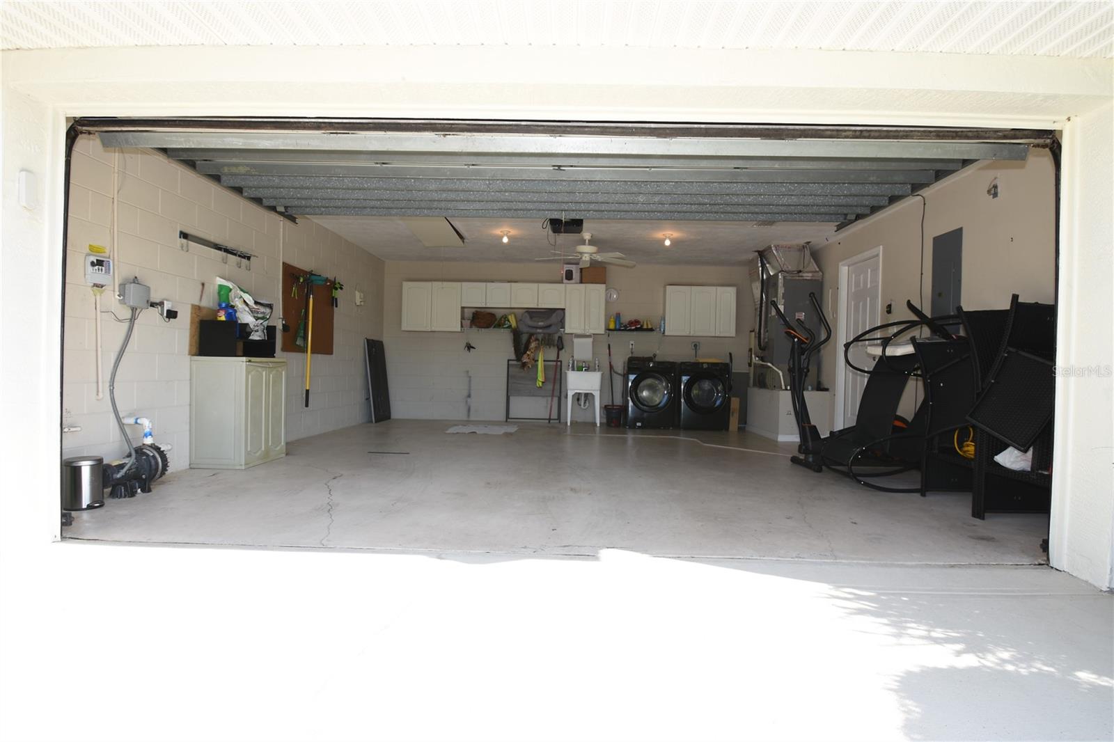 PINE LAKES - Residential