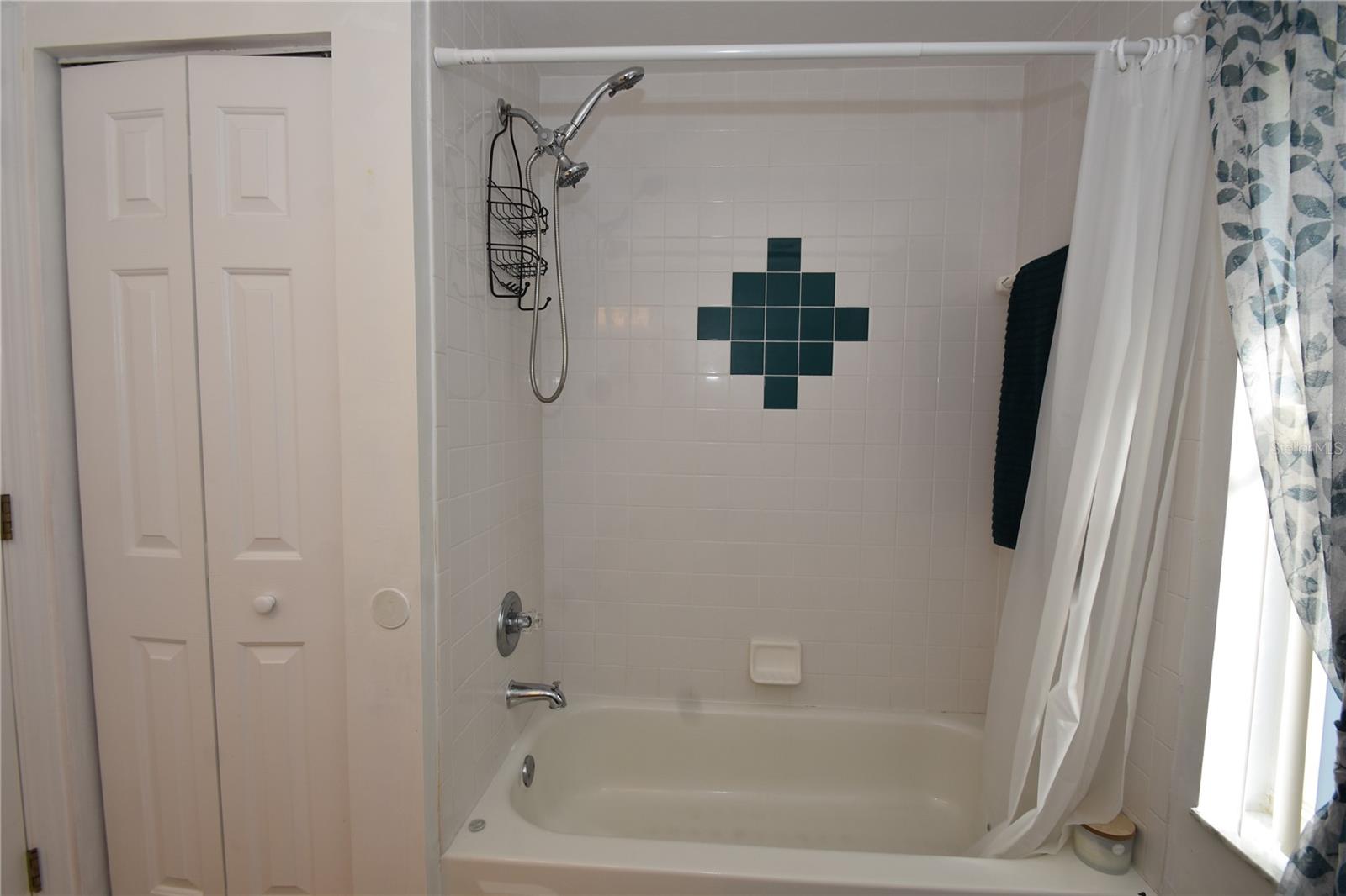 PINE LAKES - Residential