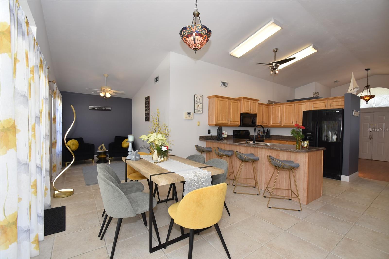 PINE LAKES - Residential