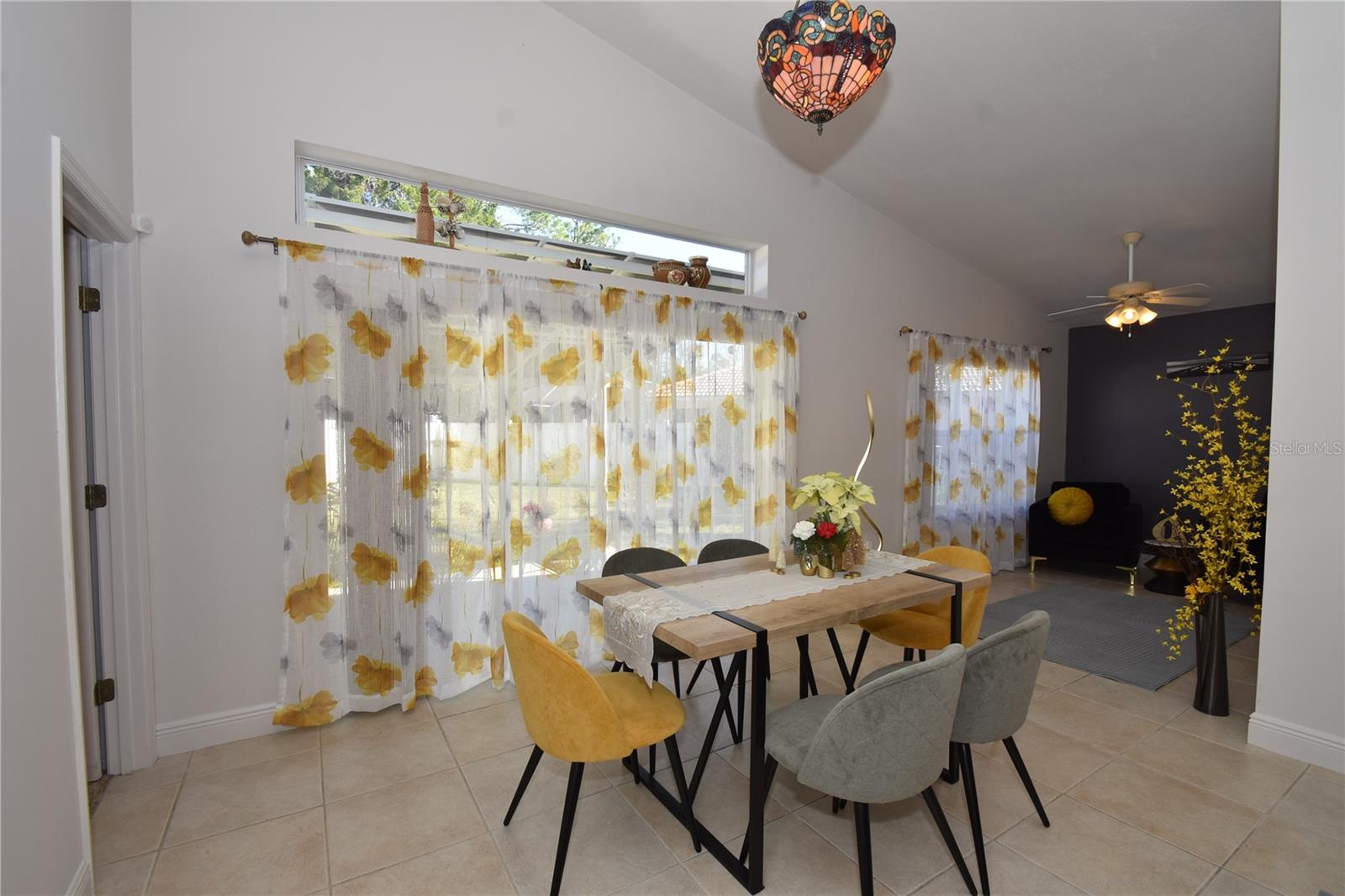 PINE LAKES - Residential