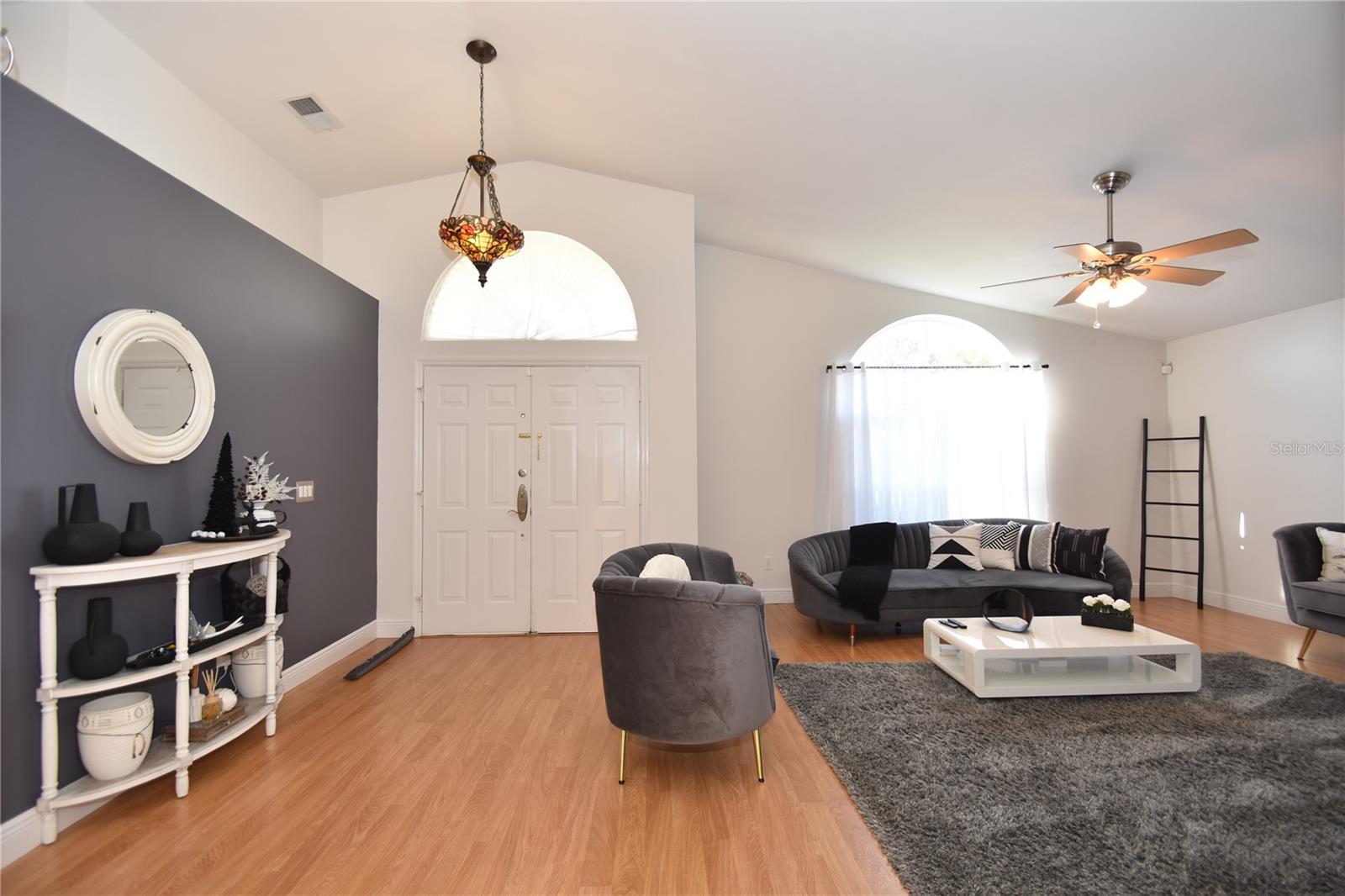 PINE LAKES - Residential