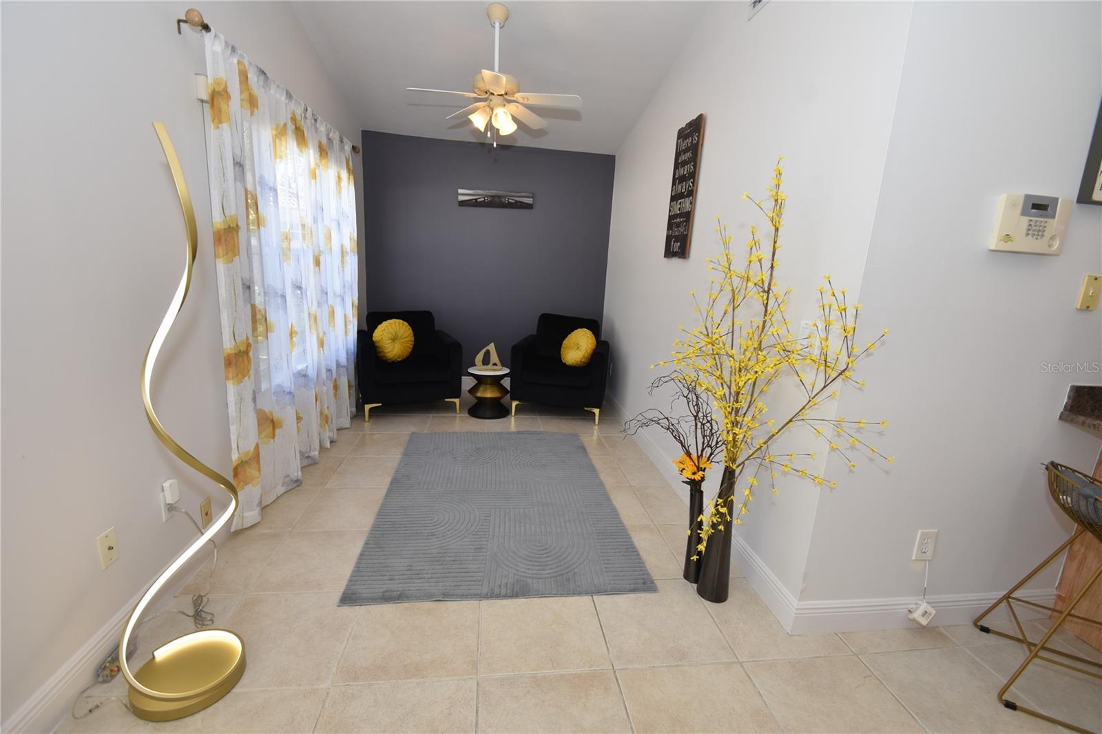 PINE LAKES - Residential