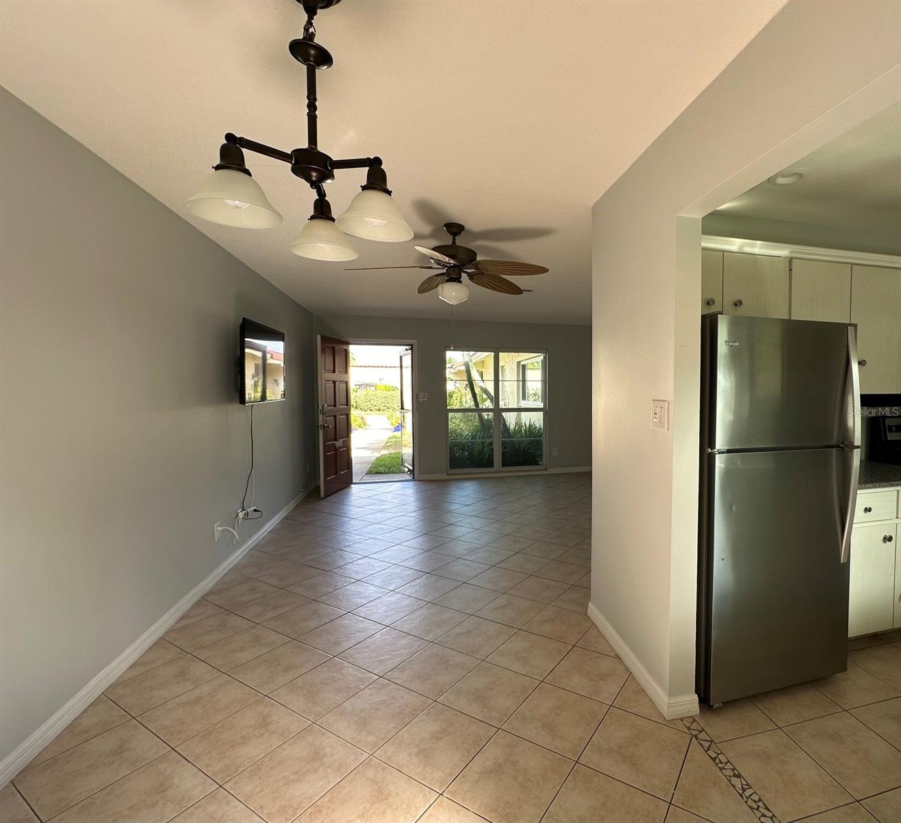 2105 PUEBLO CIRCLE V2