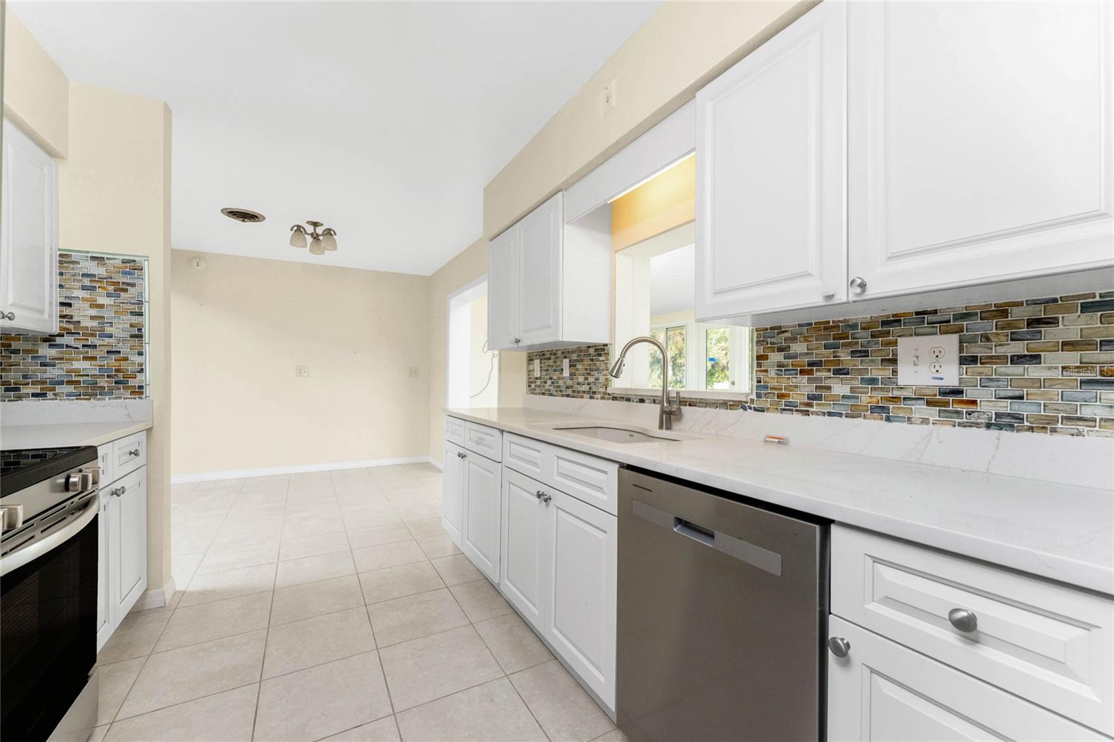 POINT OF PINES - Residential