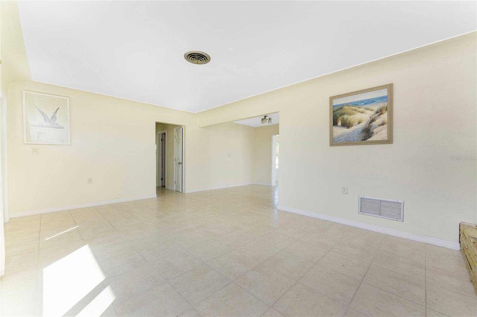 POINT OF PINES - Residential