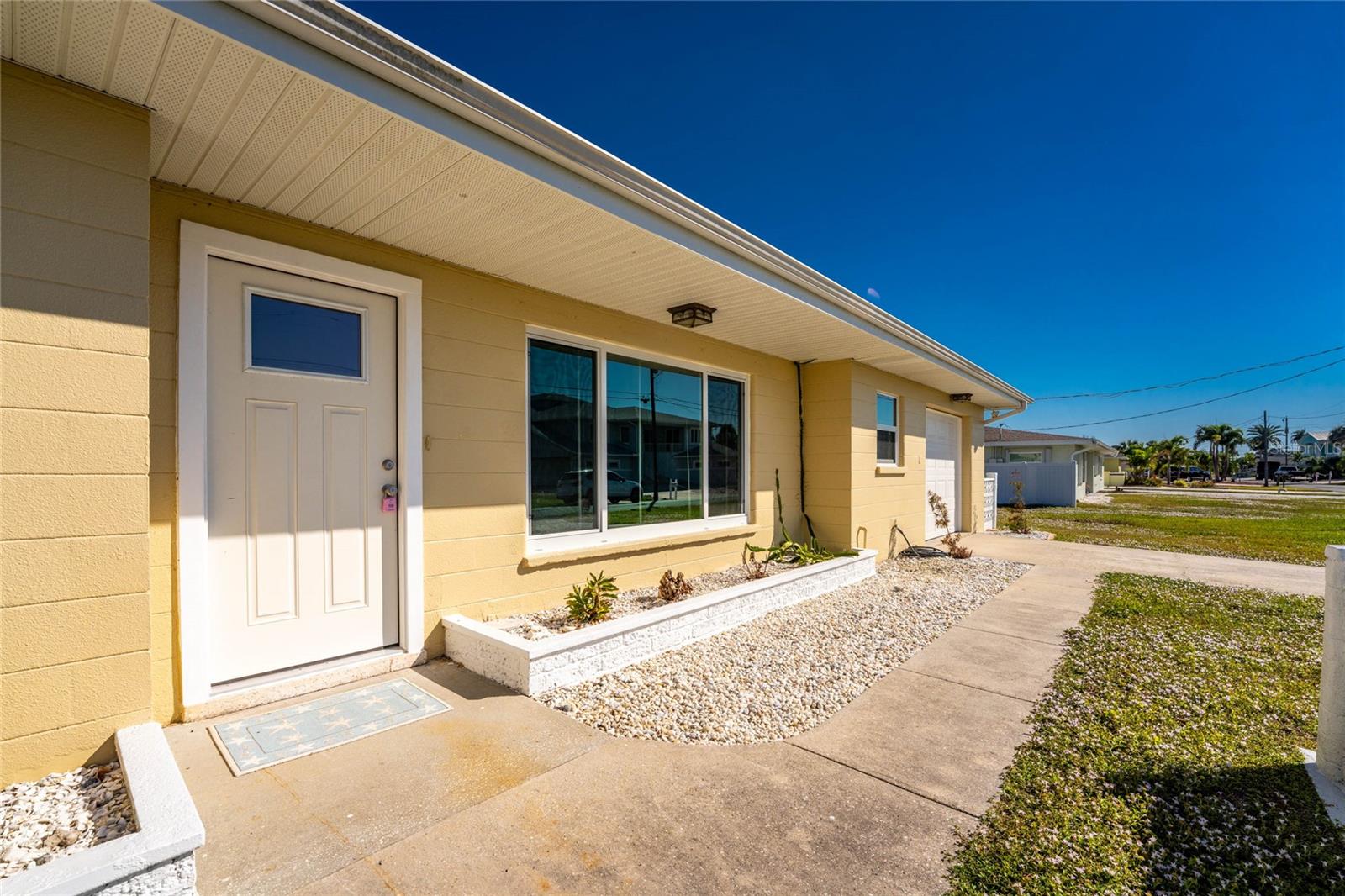 POINT OF PINES - Residential