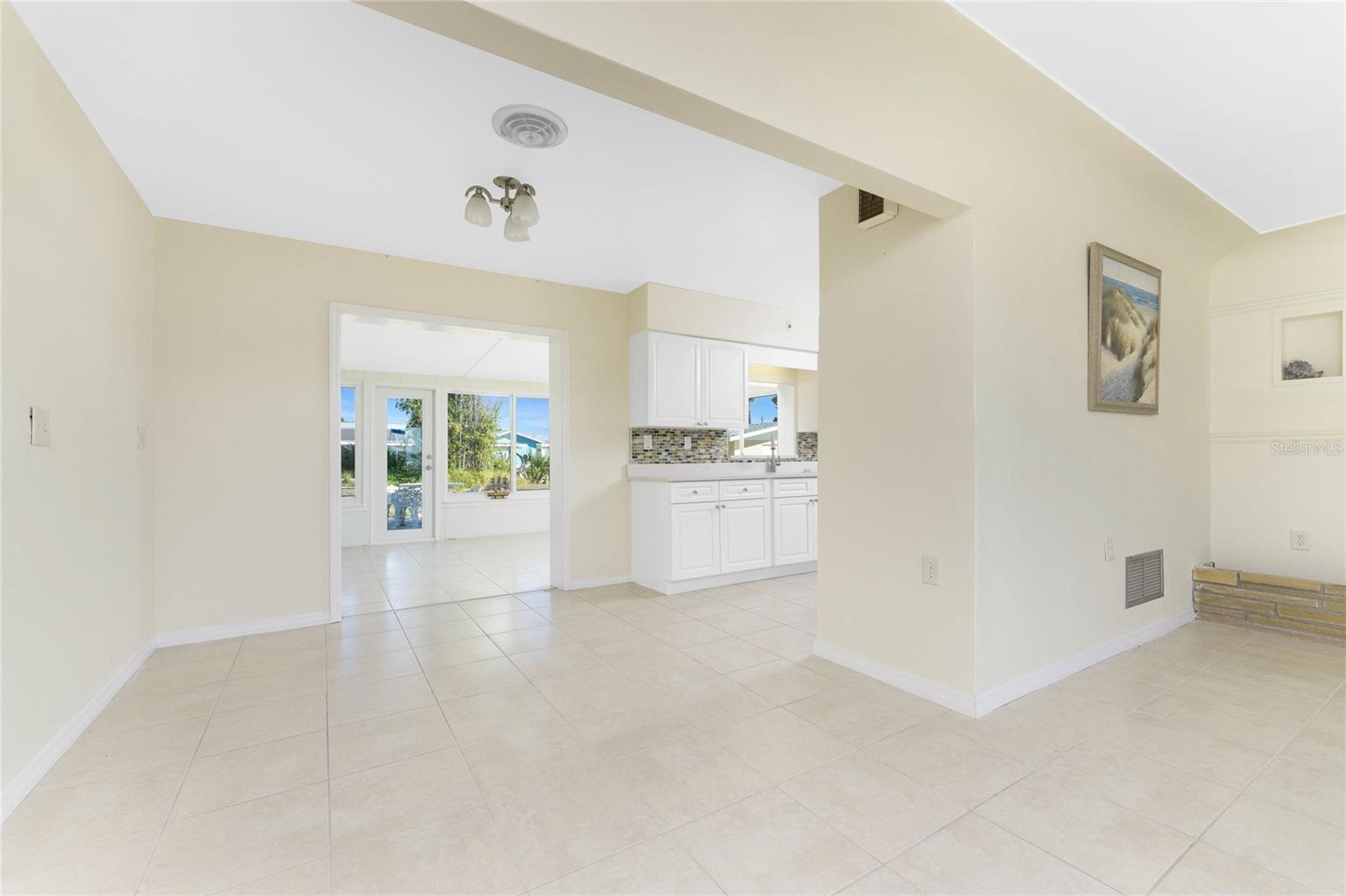 POINT OF PINES - Residential