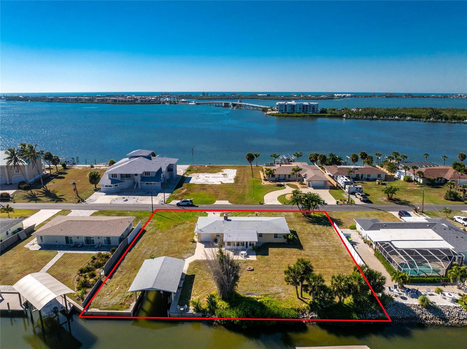 POINT OF PINES - Residential