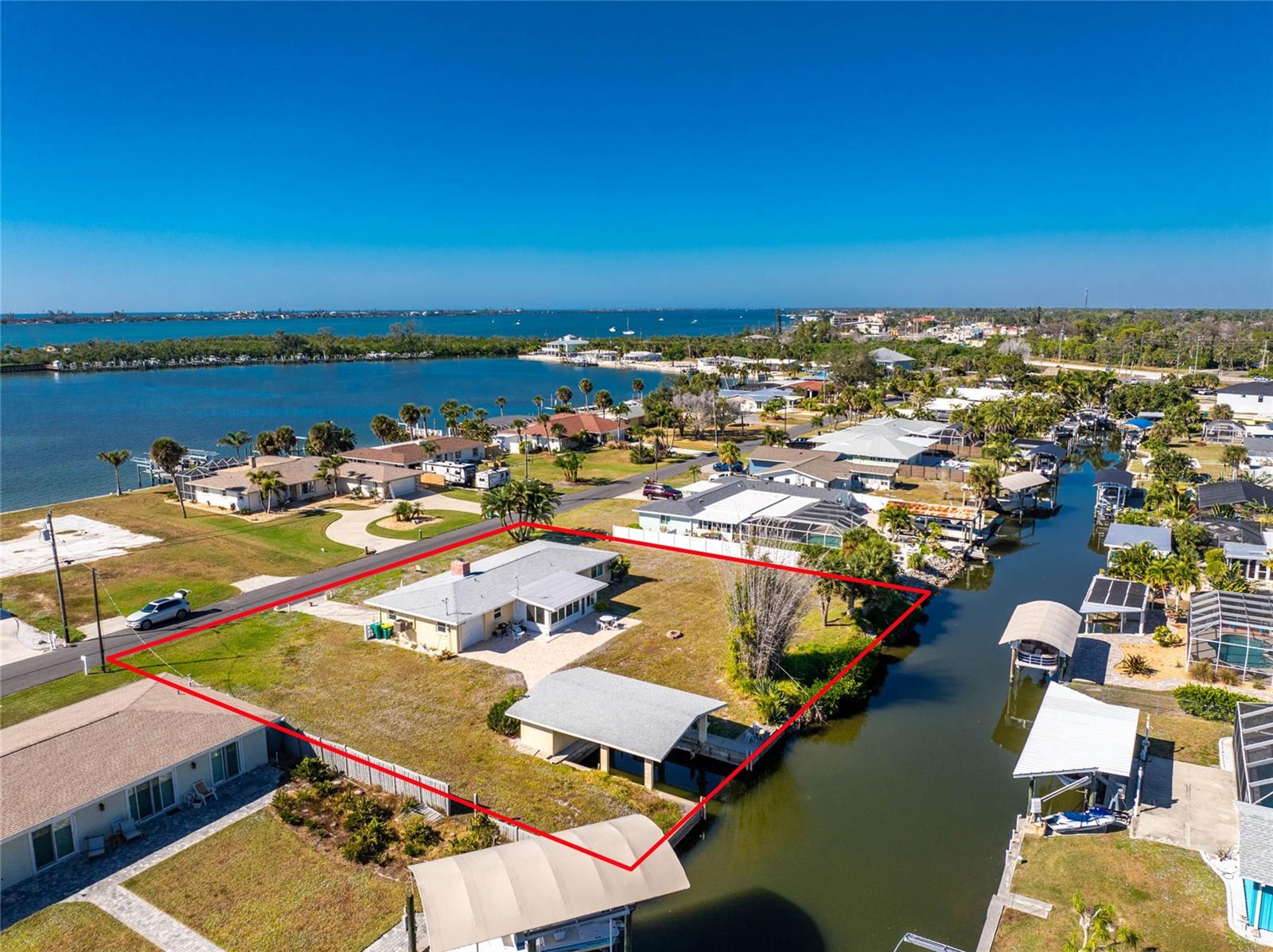 POINT OF PINES - Residential