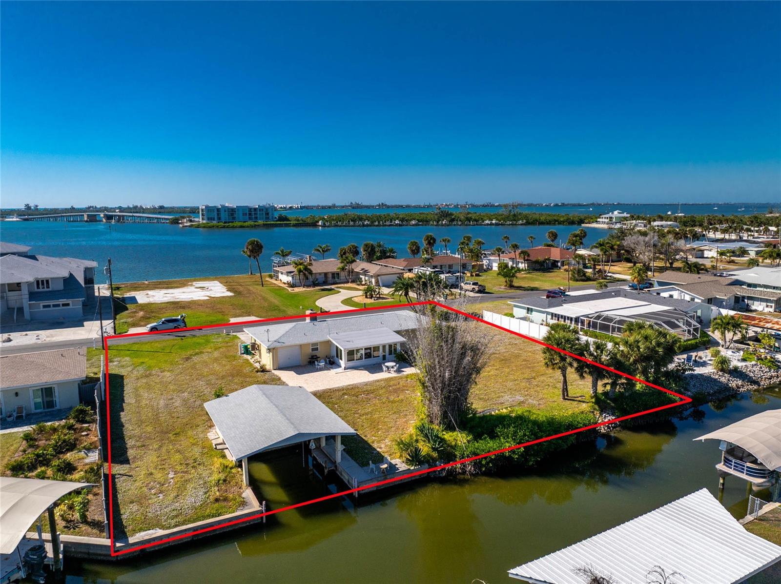 POINT OF PINES - Residential