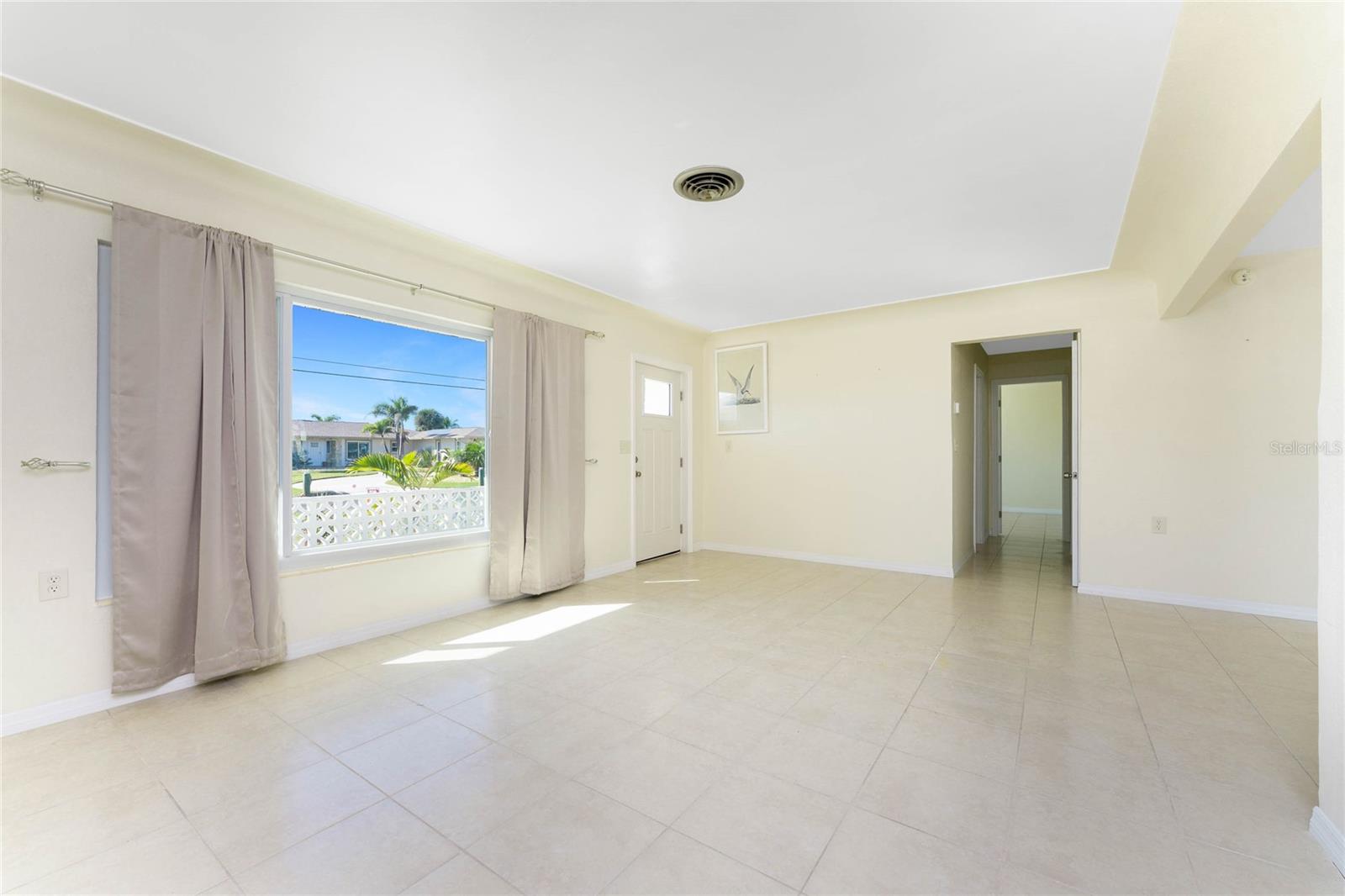 POINT OF PINES - Residential