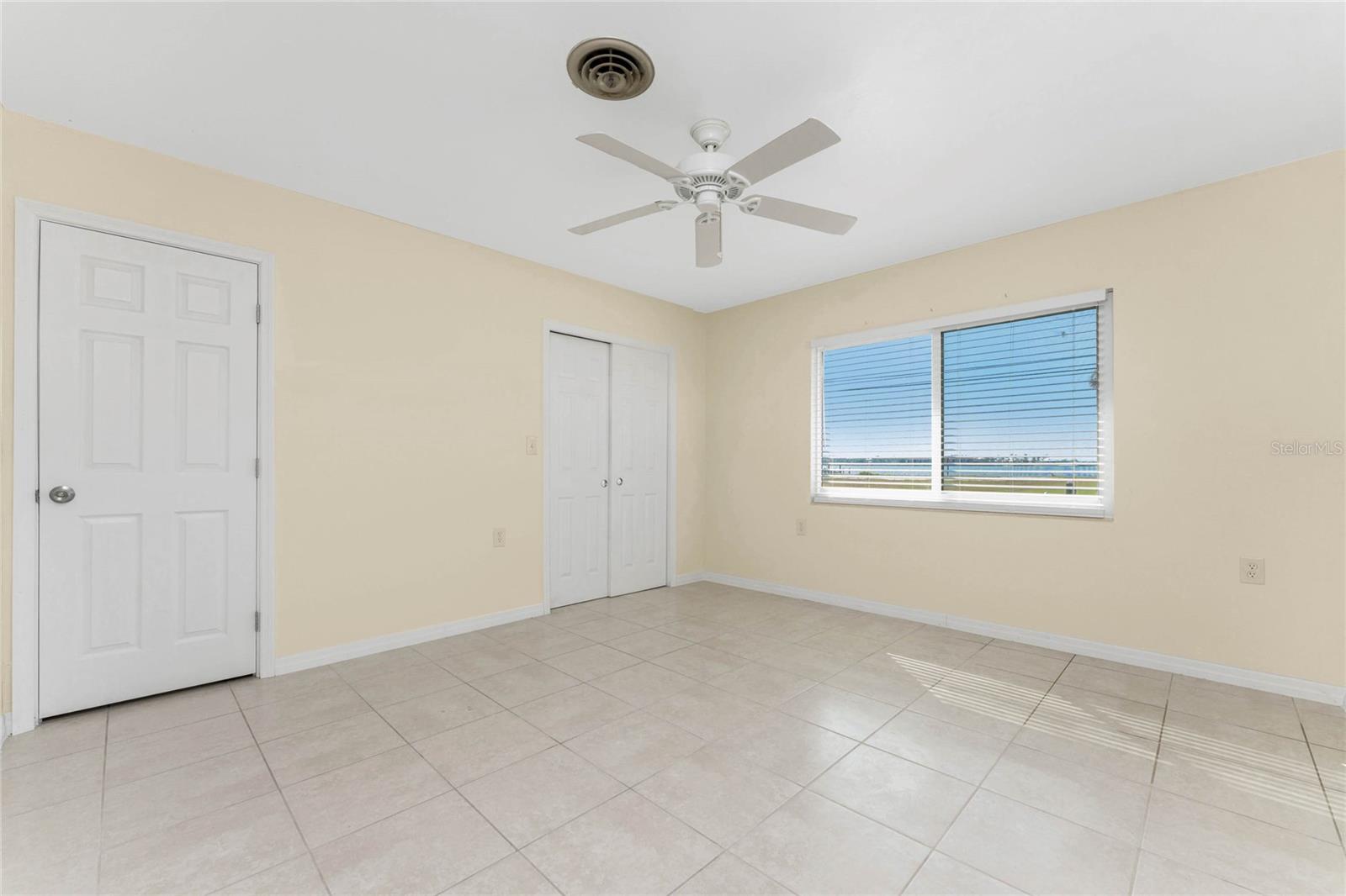 POINT OF PINES - Residential