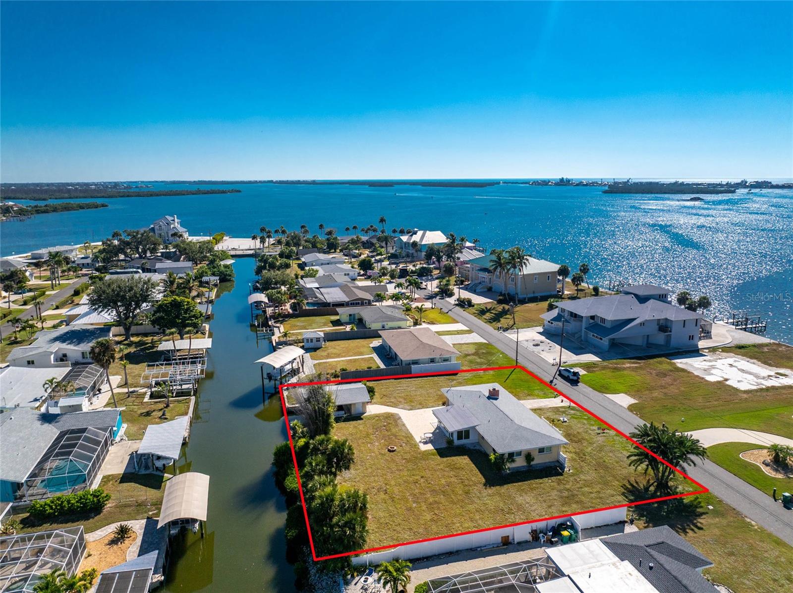 POINT OF PINES - Residential