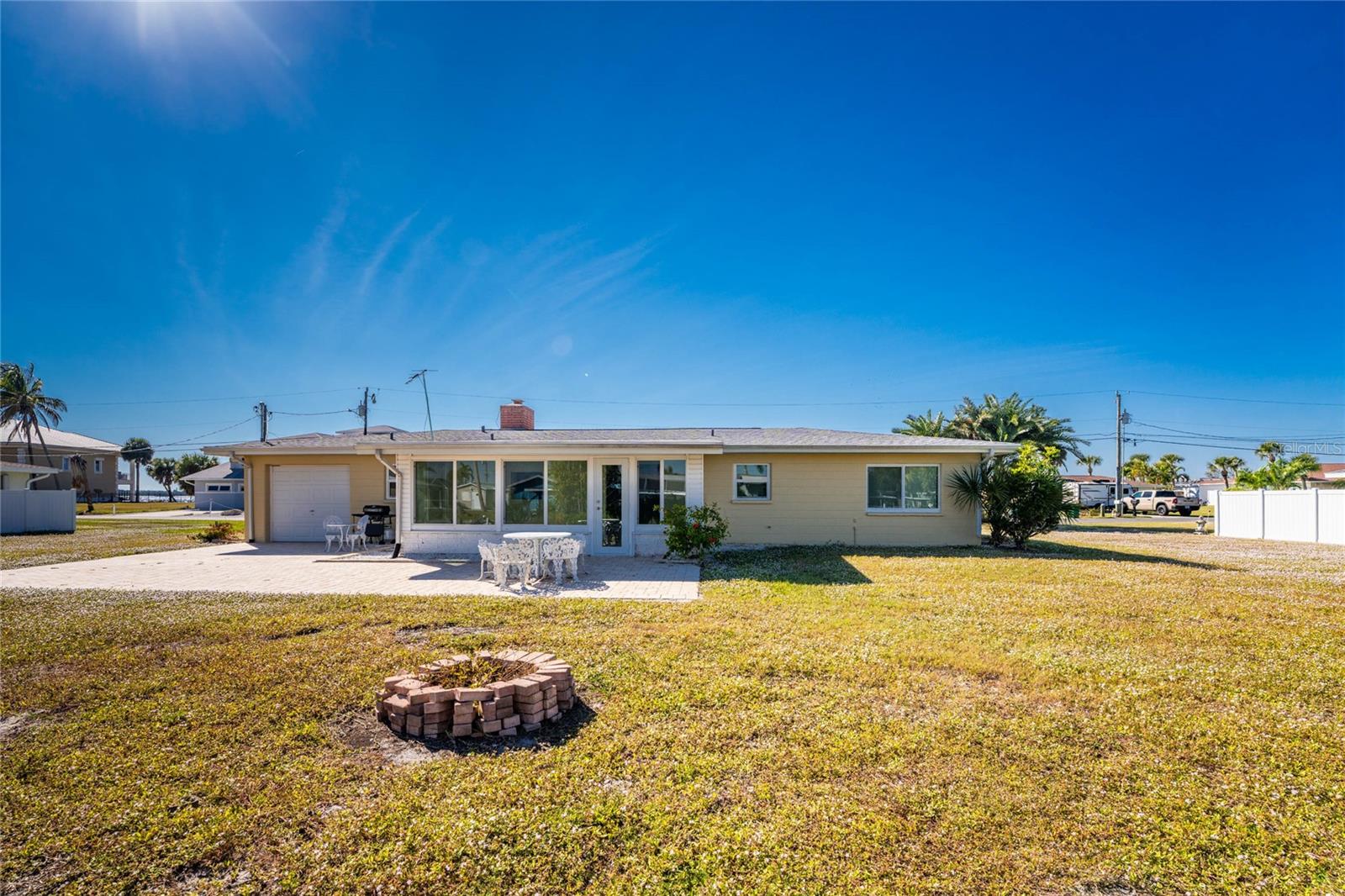 POINT OF PINES - Residential