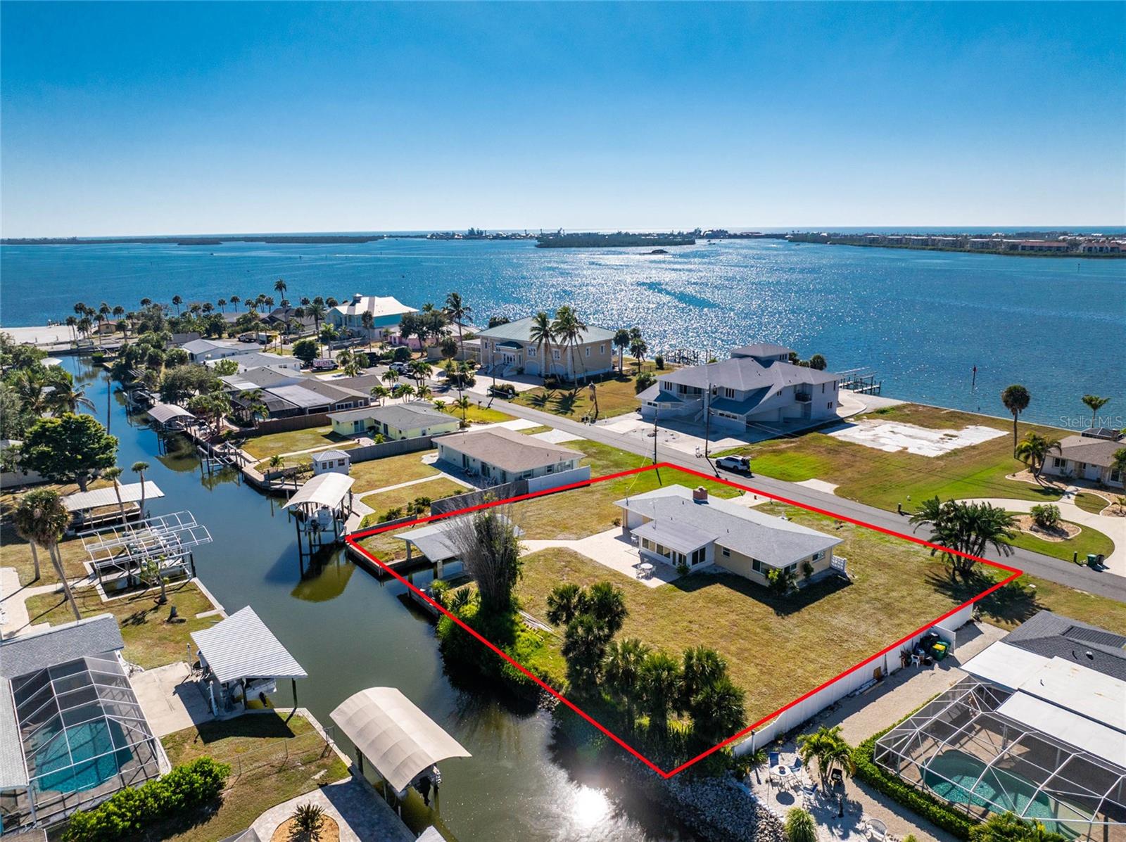 POINT OF PINES - Residential