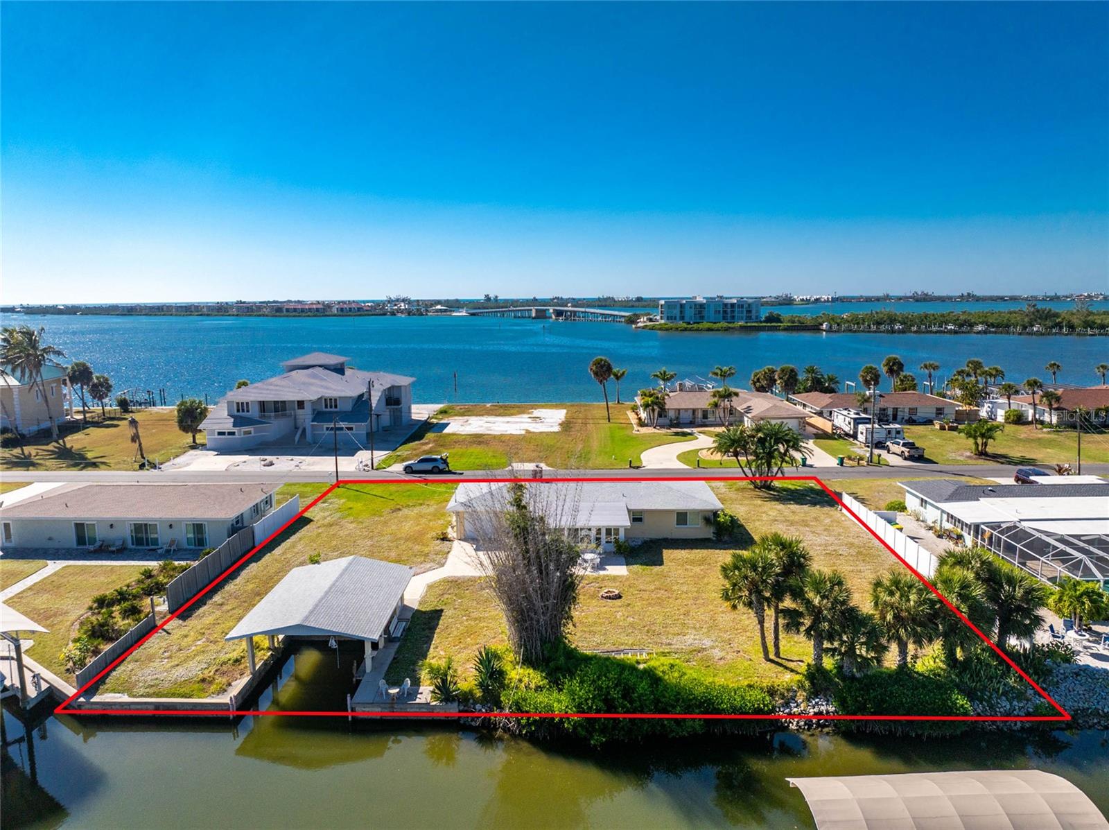 POINT OF PINES - Residential