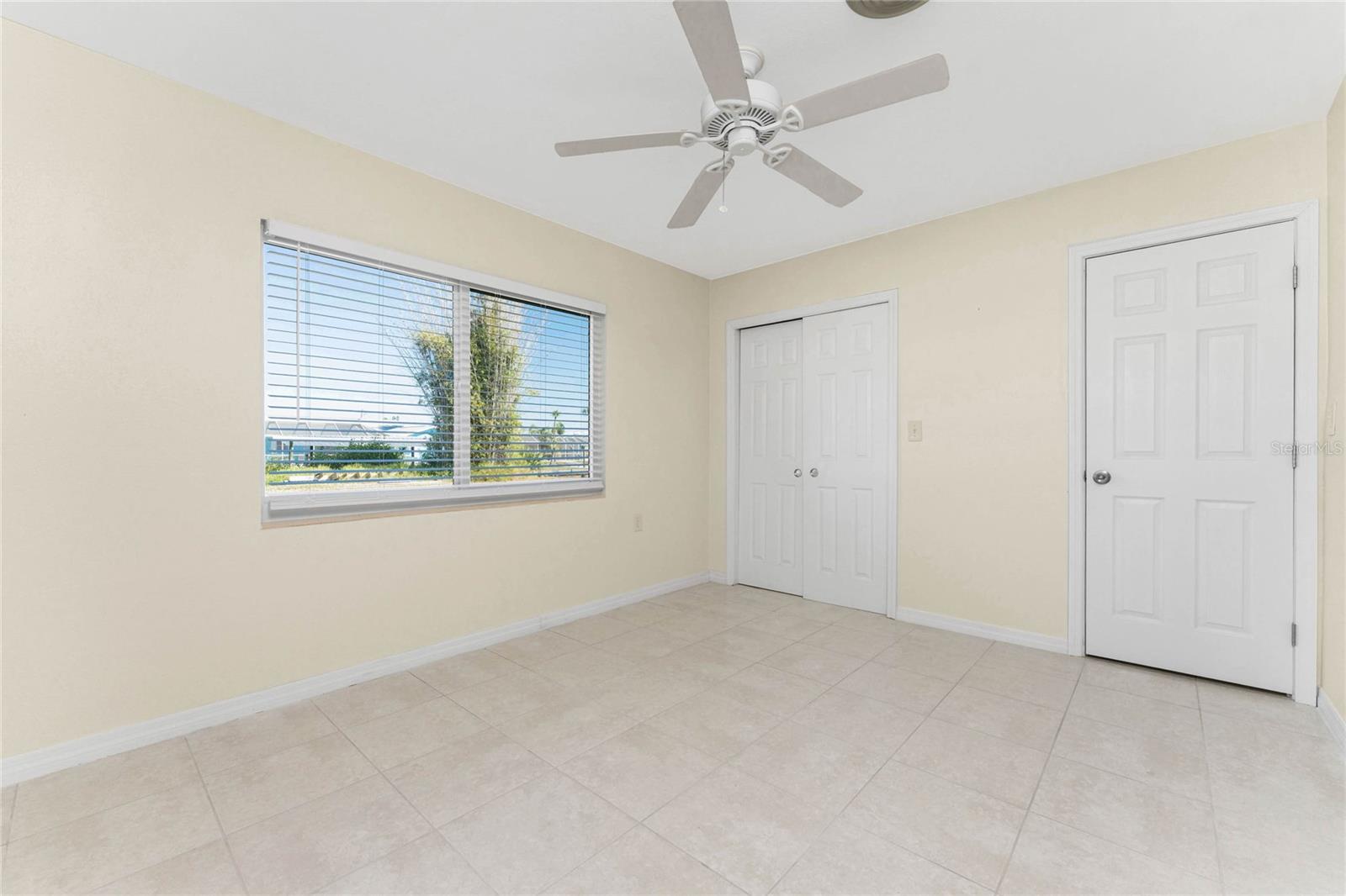 POINT OF PINES - Residential