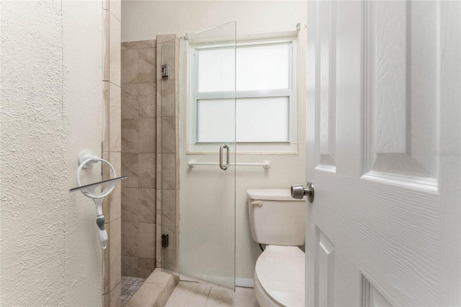 POINT OF PINES - Residential