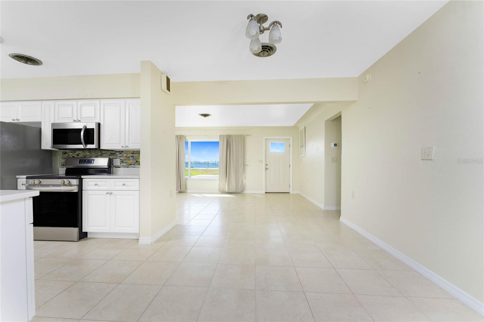 POINT OF PINES - Residential