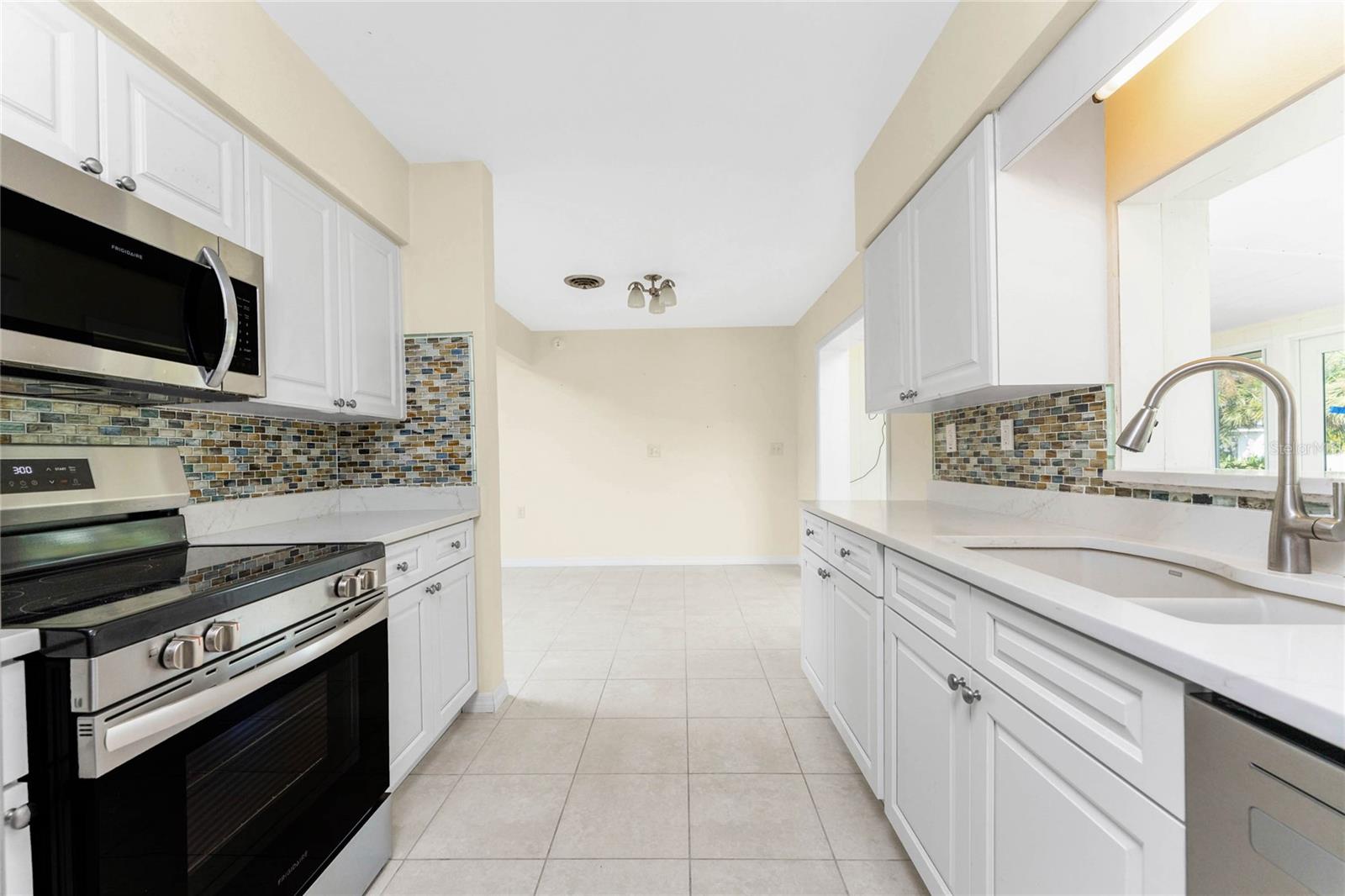 POINT OF PINES - Residential