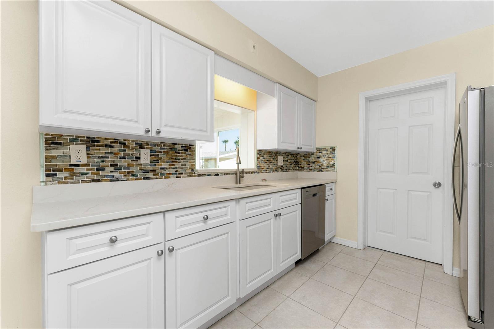 POINT OF PINES - Residential