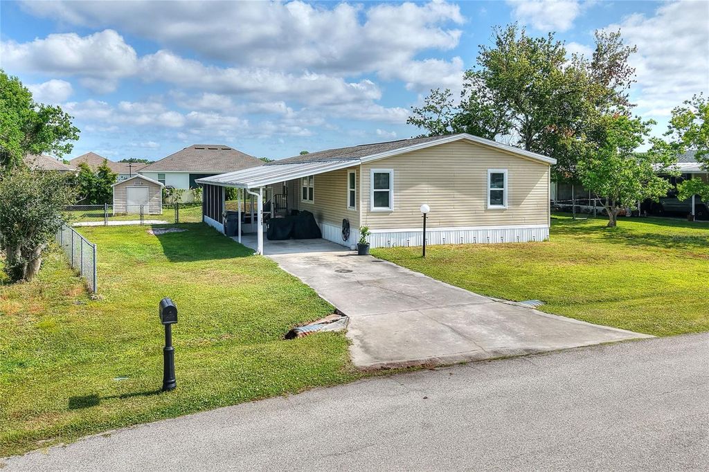 Photo of 3071 Keuka Loop, Lakeland, FL 33810 (MLS # L4960918)