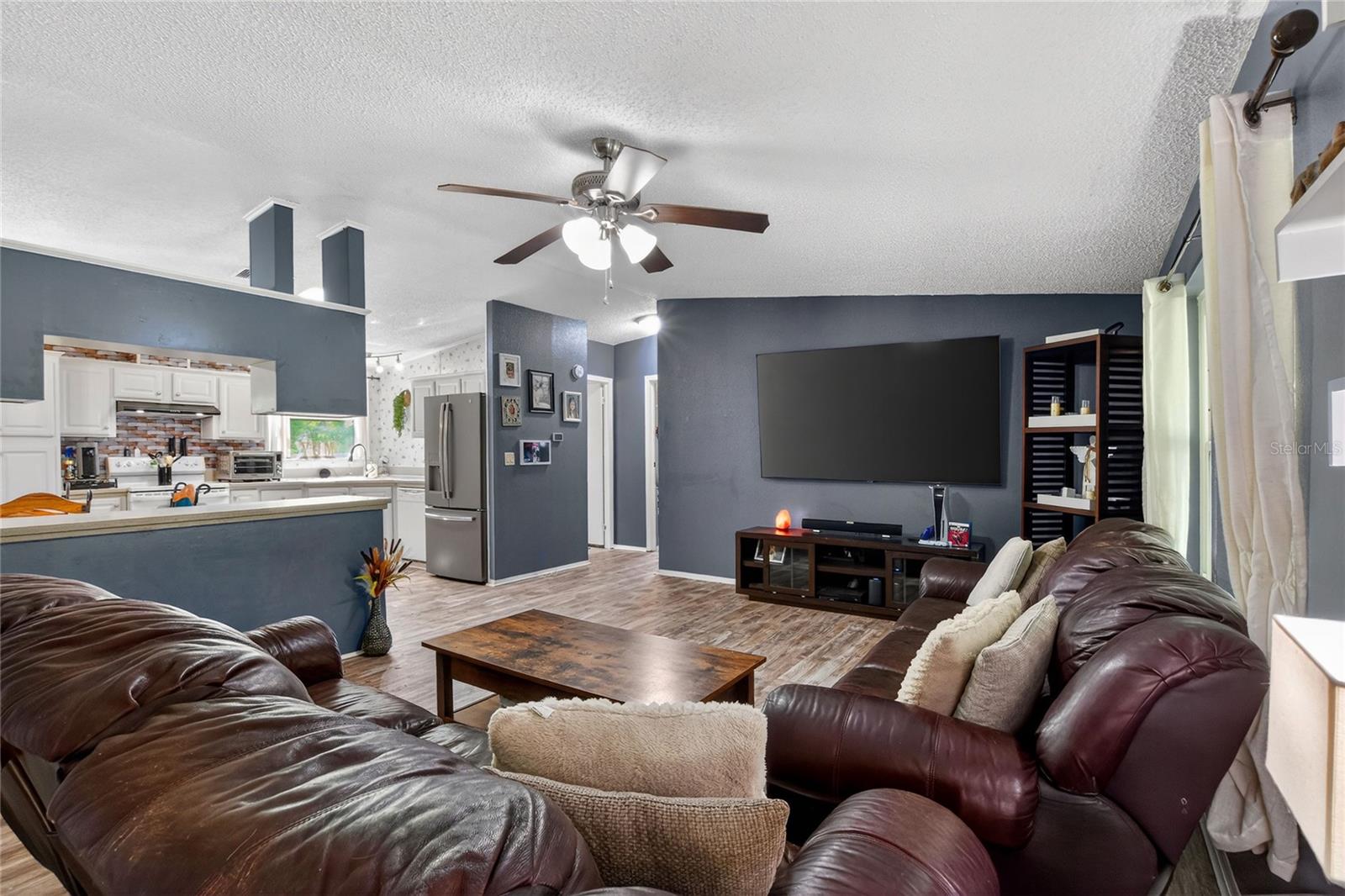 COUNTRY KNOLL PH 02 - Residential