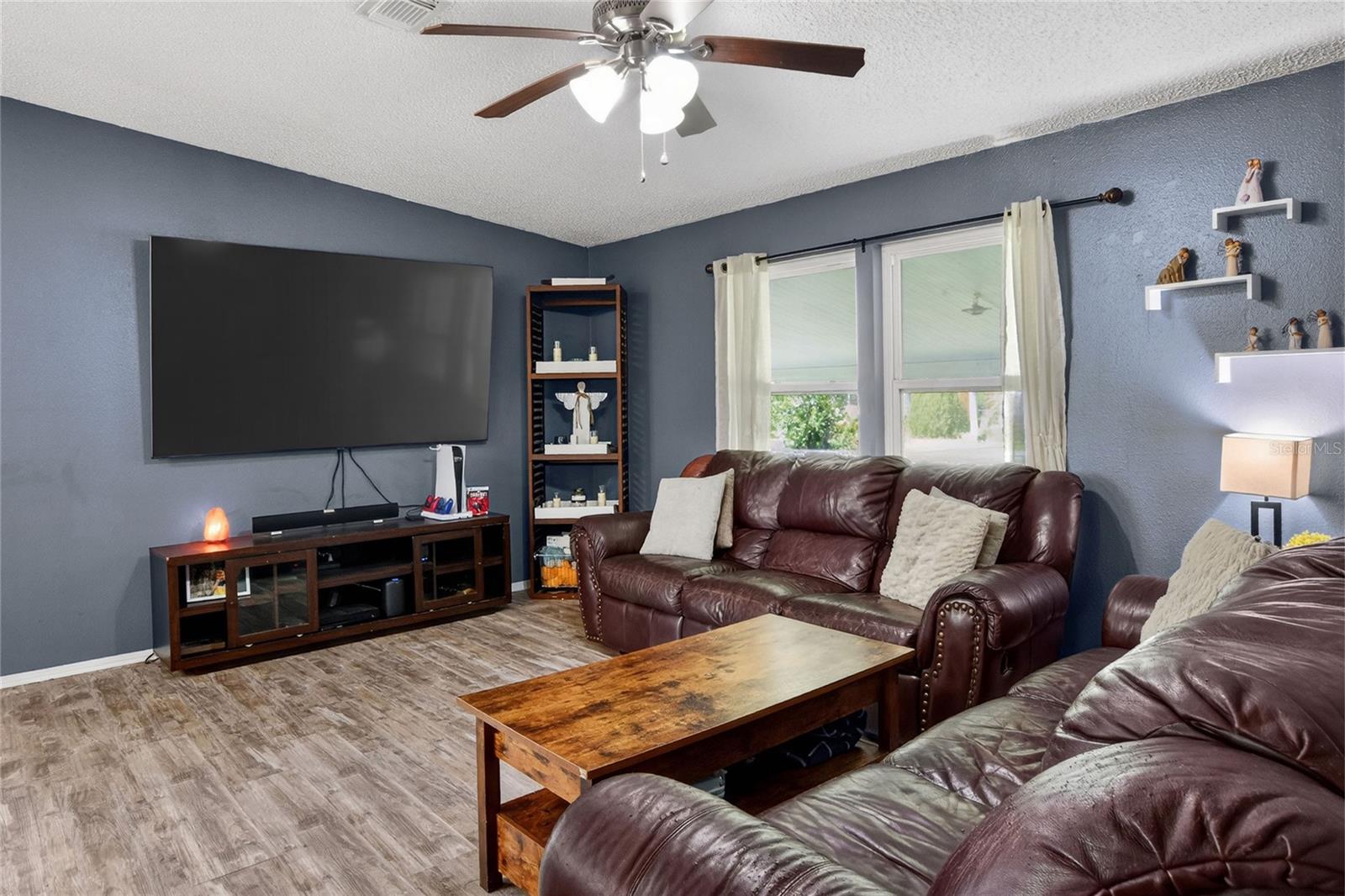 COUNTRY KNOLL PH 02 - Residential