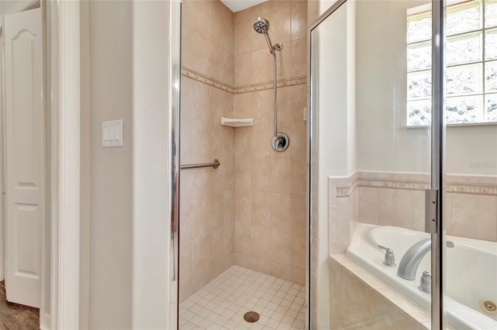 TWIN LAKES ESTATES PHASE III - Residential