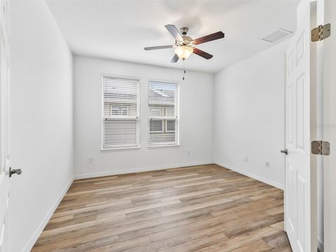 Tiny photo for 4976 NW 35th Lane Road, Ocala, FL 34482 (MLS # OM725028)