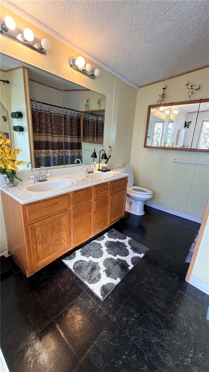 ORANGE LAKE MOBILE HOME PARK - Residential