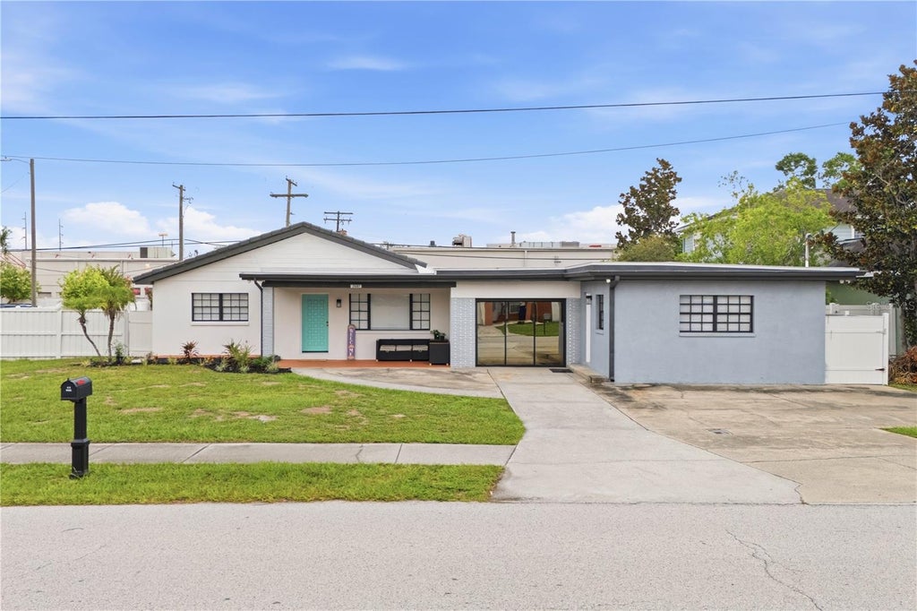 Photo of 2607 W Crest Avenue, Tampa, FL 33614 (MLS # TB8534433)