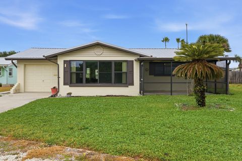 Photo of 37 Berkley Road, Ormond Beach, FL 32176 (MLS # V4946727)