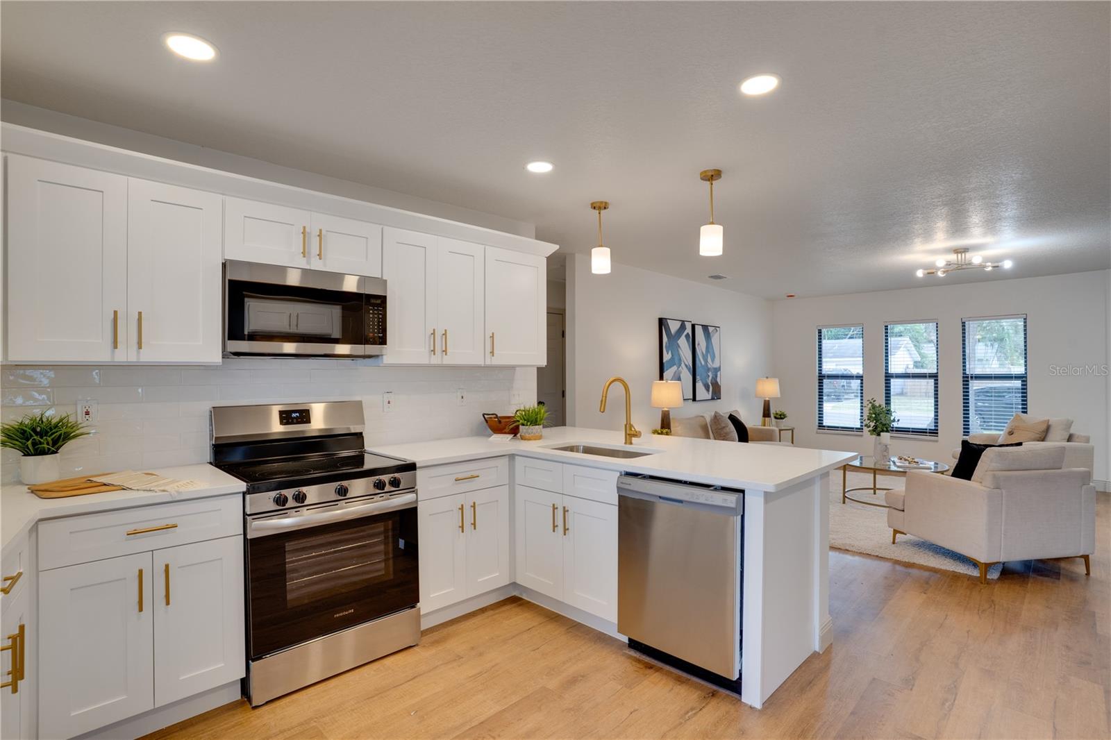 PINE HAVEN - Residential