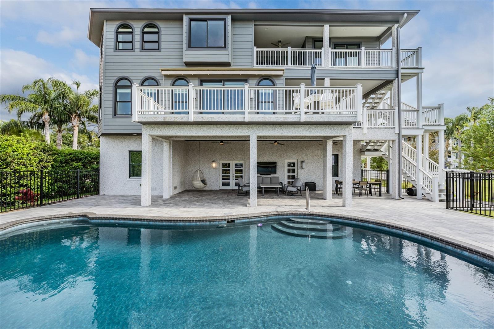 SEASIDE SANCTUARY - Residential