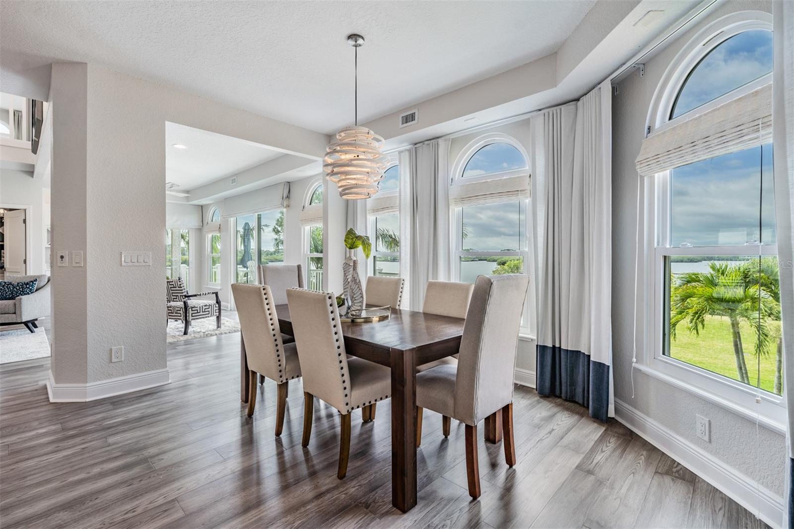 SEASIDE SANCTUARY - Residential