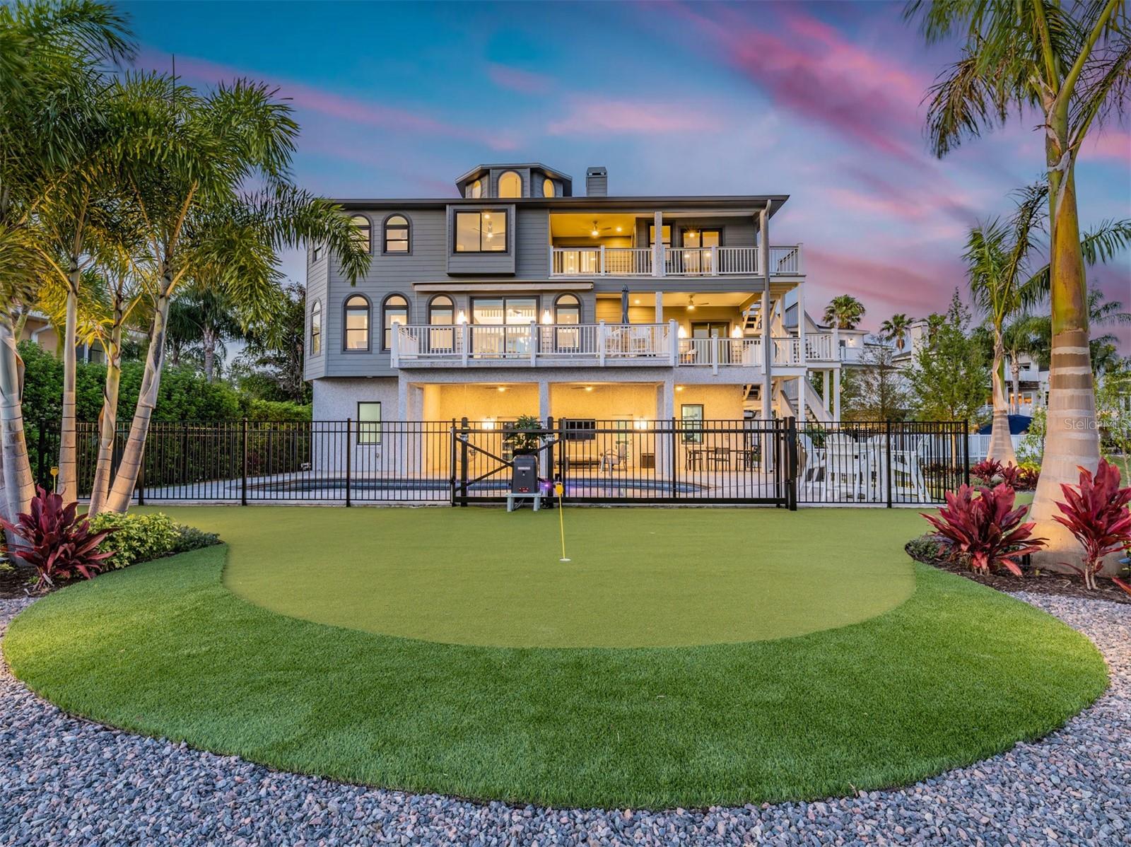 SEASIDE SANCTUARY - Residential