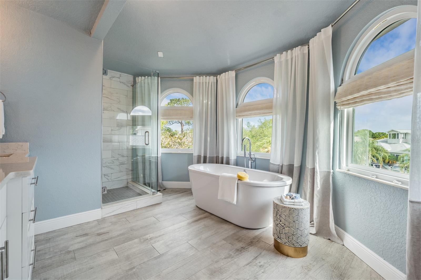 SEASIDE SANCTUARY - Residential