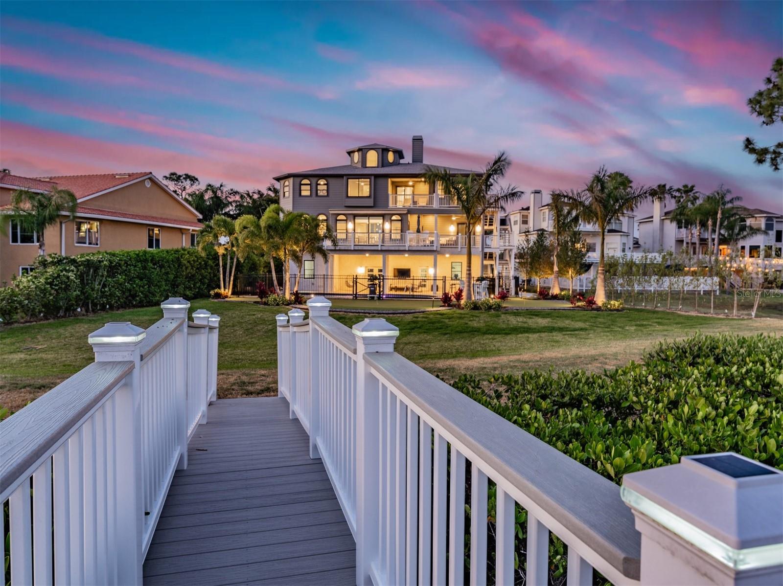 SEASIDE SANCTUARY - Residential