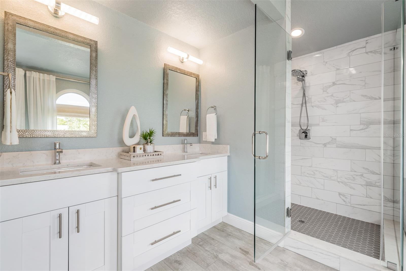 SEASIDE SANCTUARY - Residential