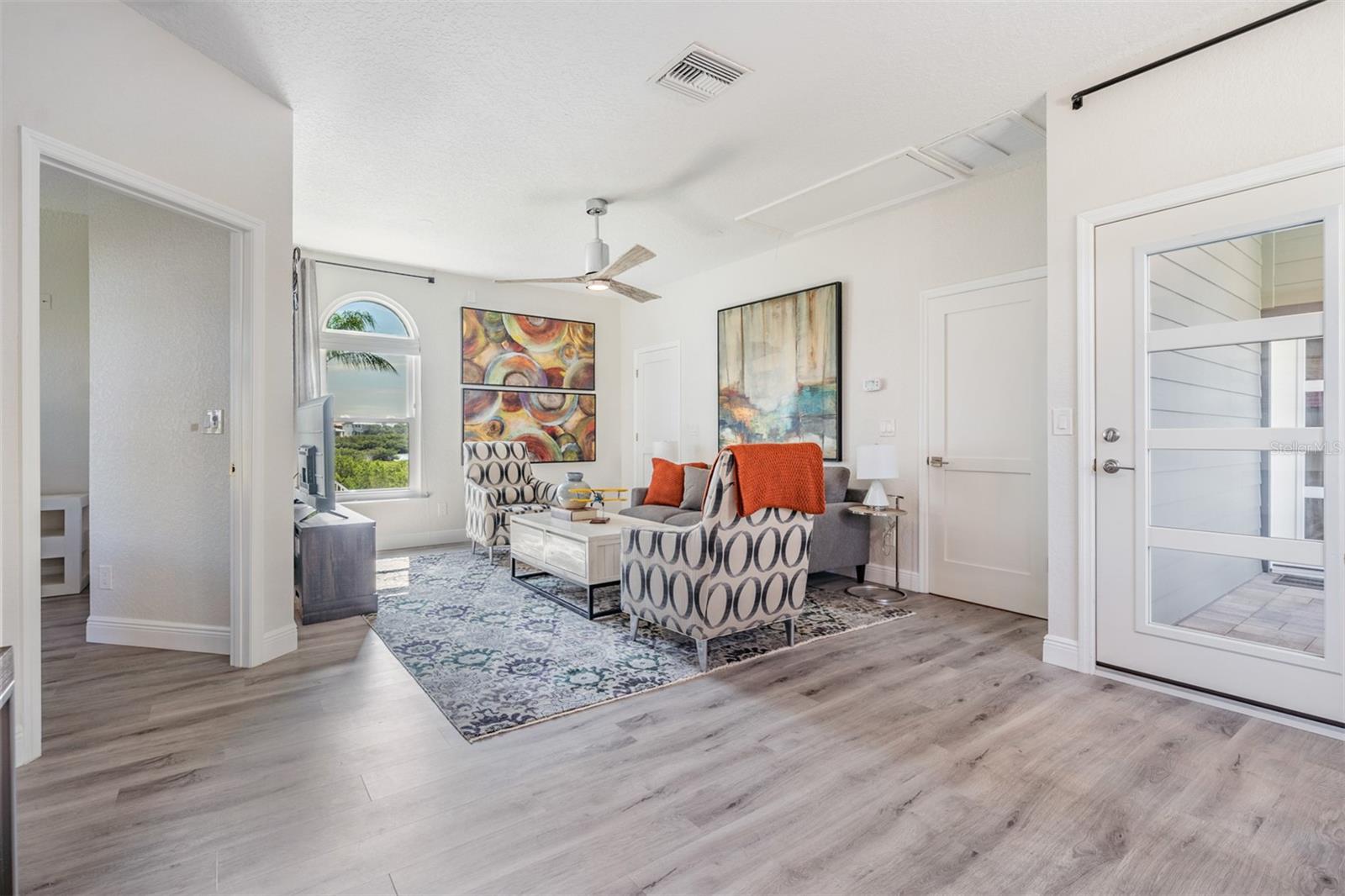 SEASIDE SANCTUARY - Residential