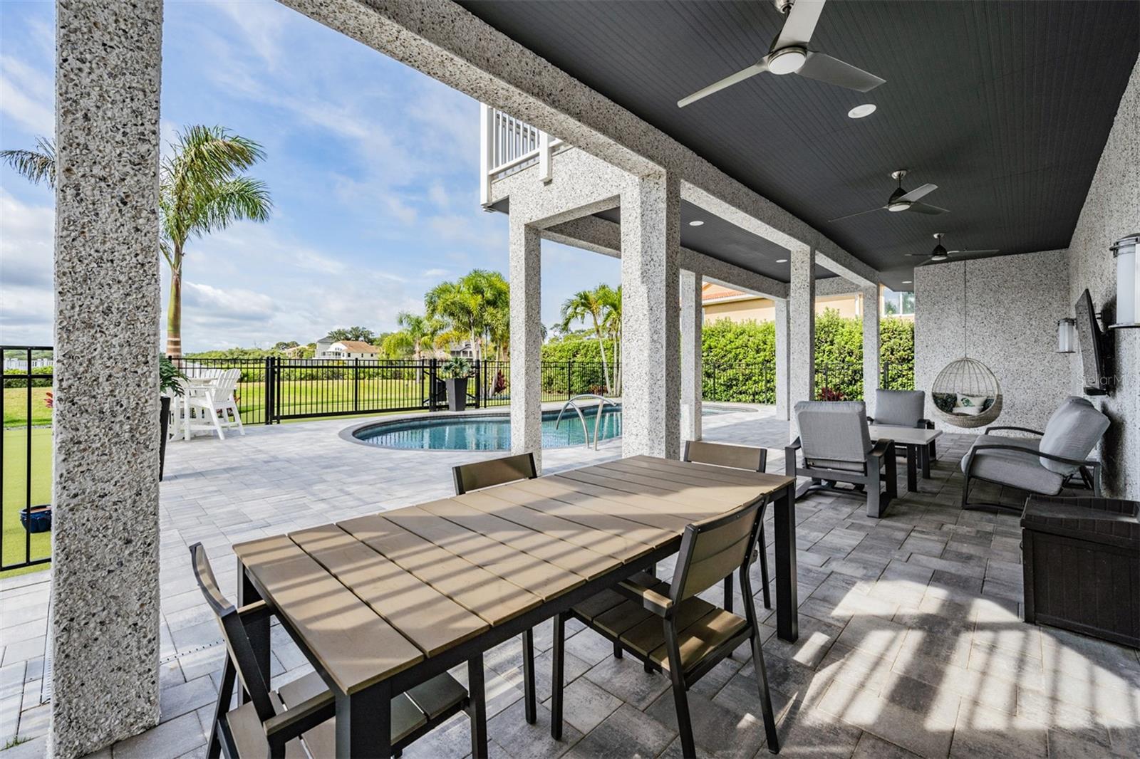 SEASIDE SANCTUARY - Residential