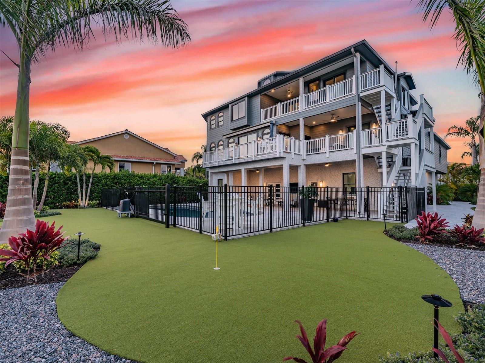 SEASIDE SANCTUARY - Residential