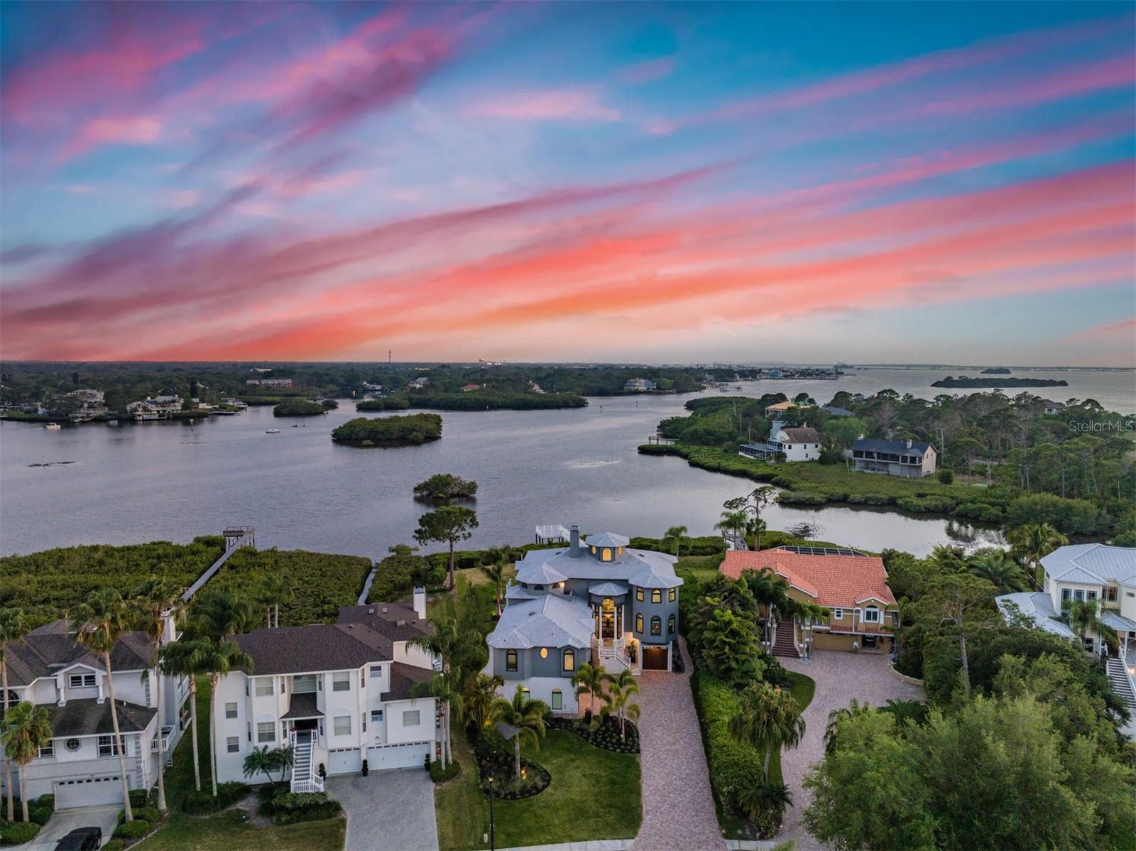 SEASIDE SANCTUARY - Residential