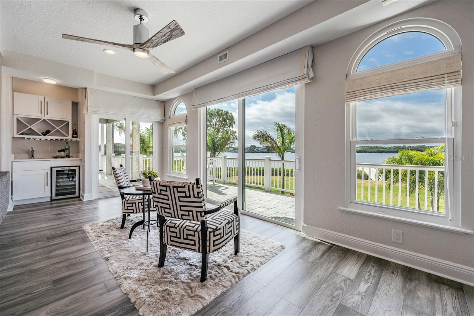 SEASIDE SANCTUARY - Residential