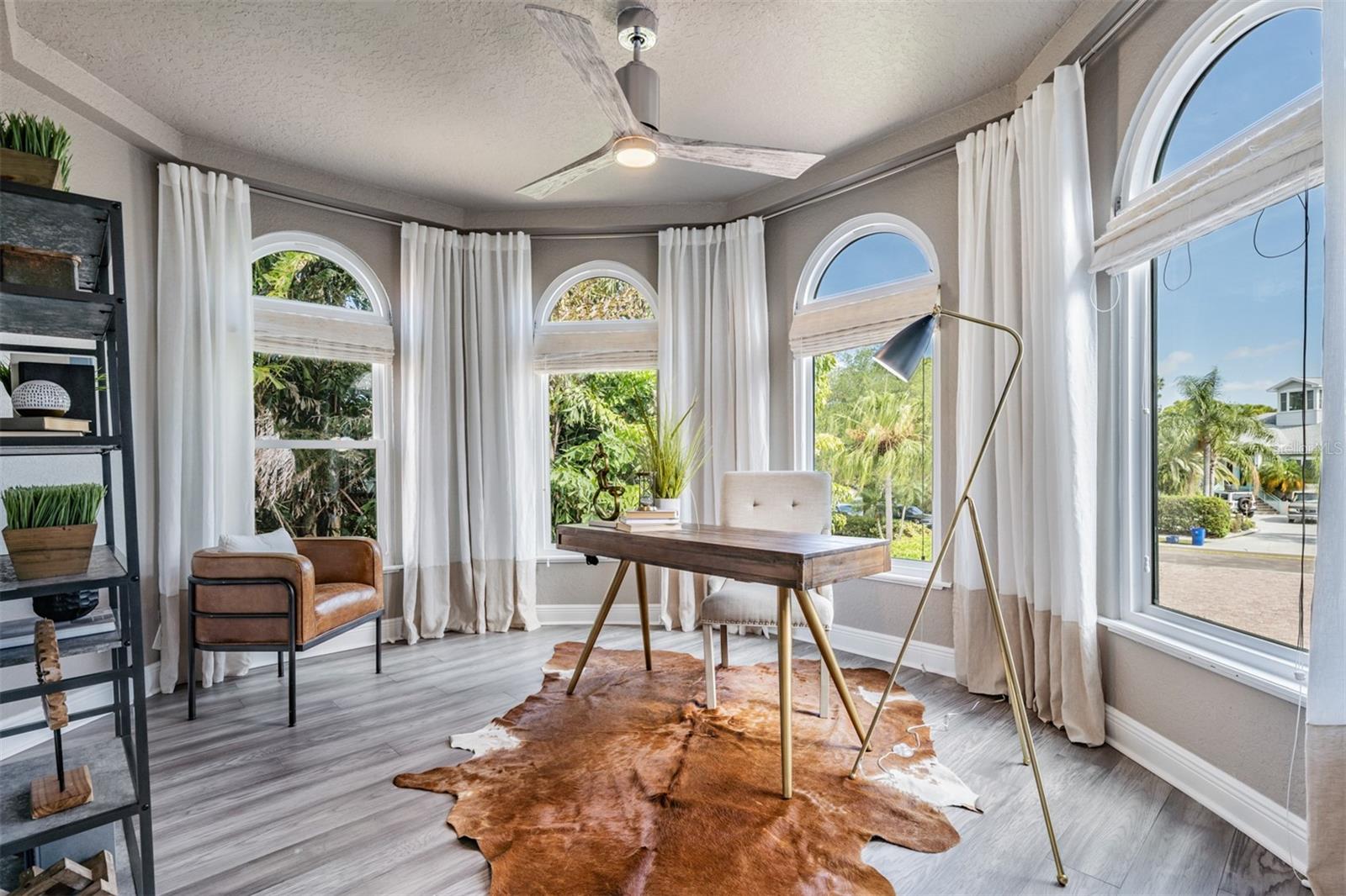 SEASIDE SANCTUARY - Residential