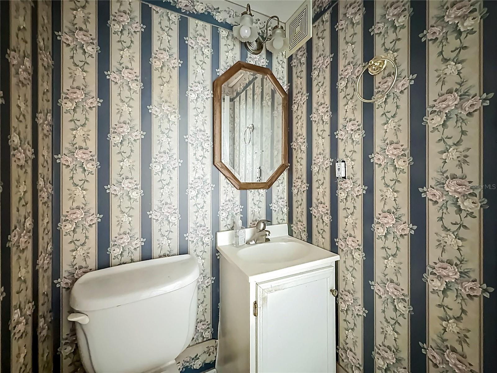 W F HALLAM & COS FARMING & TRUCKING LANDS - Residential