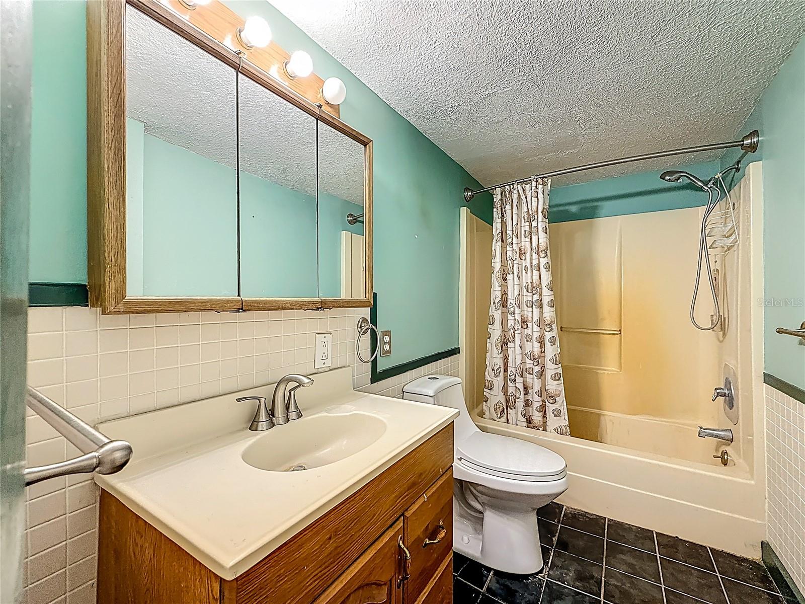 W F HALLAM & COS FARMING & TRUCKING LANDS - Residential